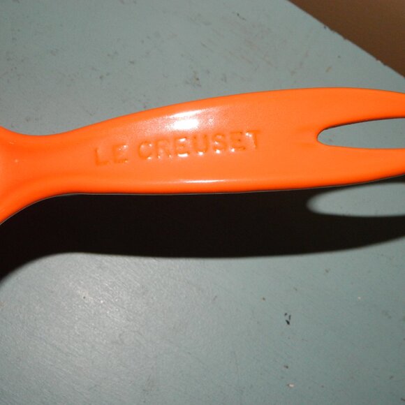 Le Creuset Signature Enameled Cast Iron Sauce Pan 1.75 qt, Flame - Picture 4 of 8